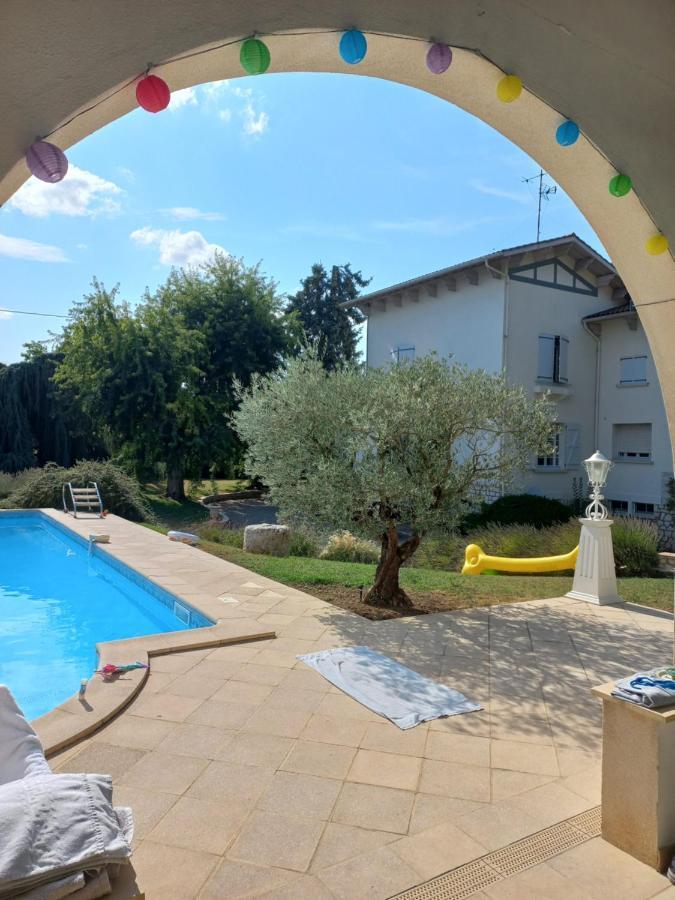 Sainte-Livrade-sur-Lot La Maison Basque מראה חיצוני תמונה
