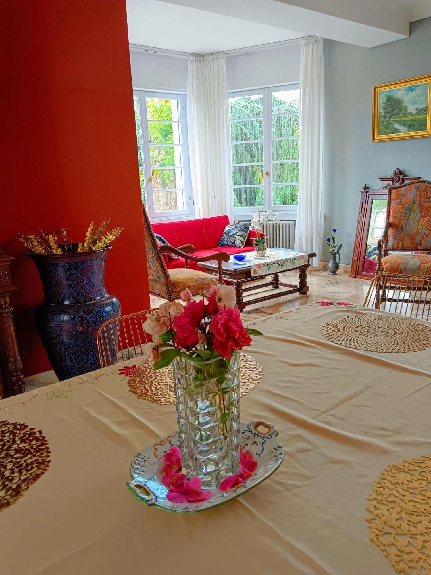 Sainte-Livrade-sur-Lot La Maison Basque מראה חיצוני תמונה